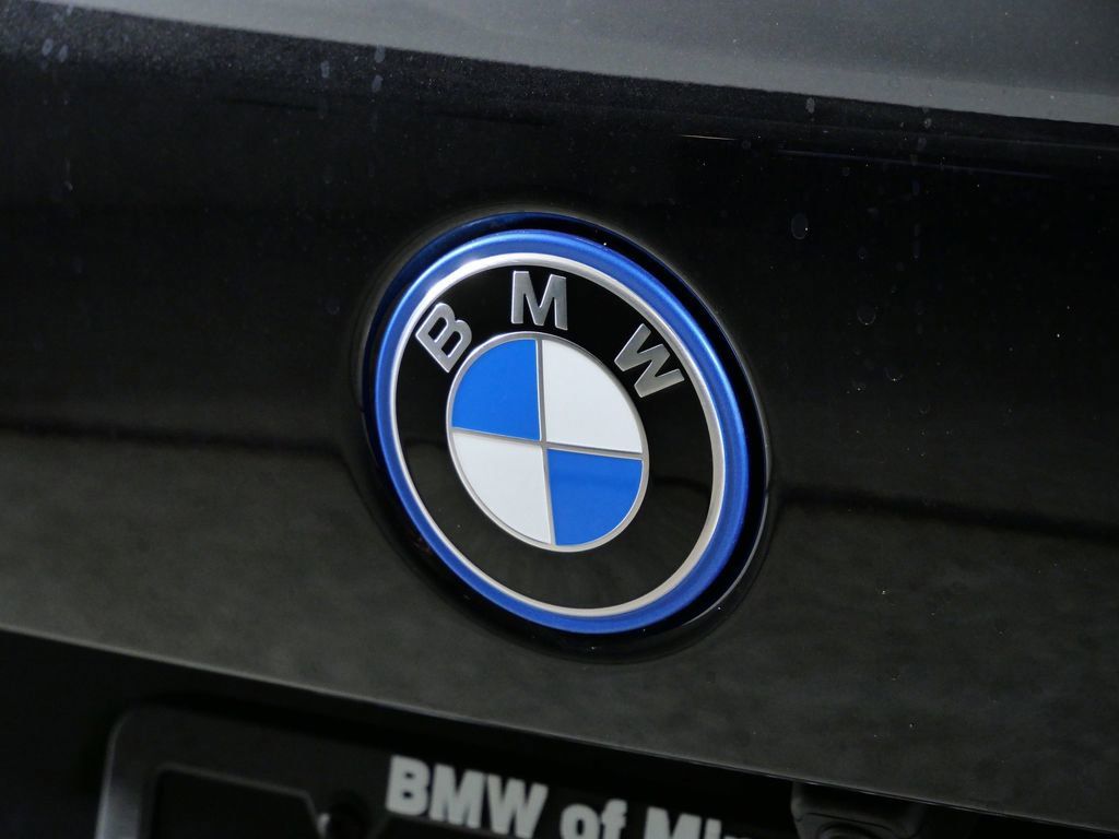 Thumbnail: 2026 BMW X5 - 13