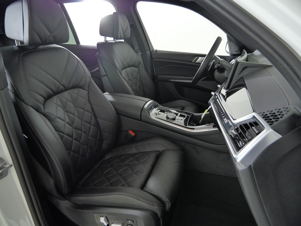 Thumbnail: 2026 BMW X5 - 21
