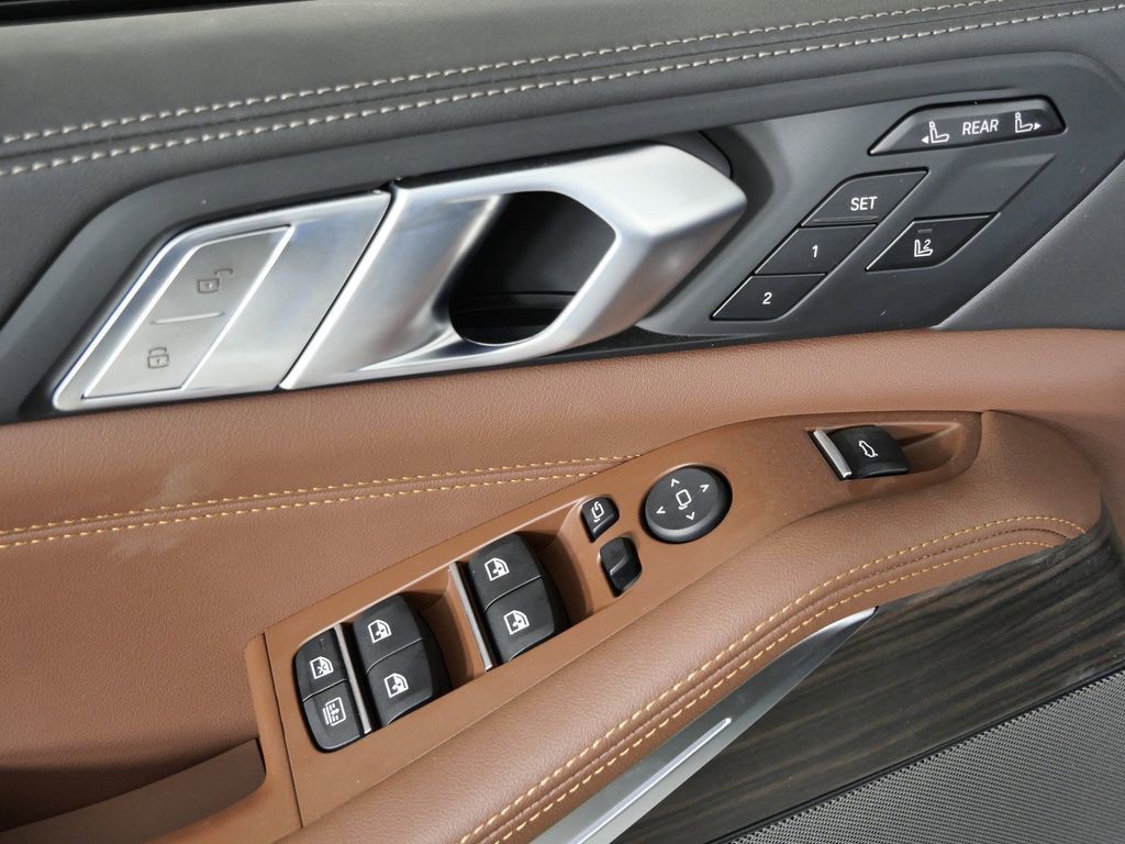 Thumbnail: 2026 BMW X7 - 41