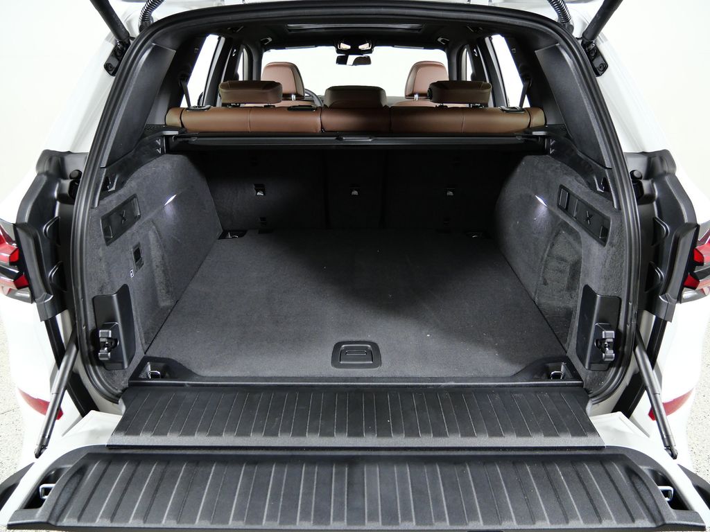Thumbnail: 2026 BMW X5 - 28
