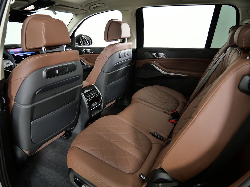 Thumbnail: 2023 BMW X7 - 39