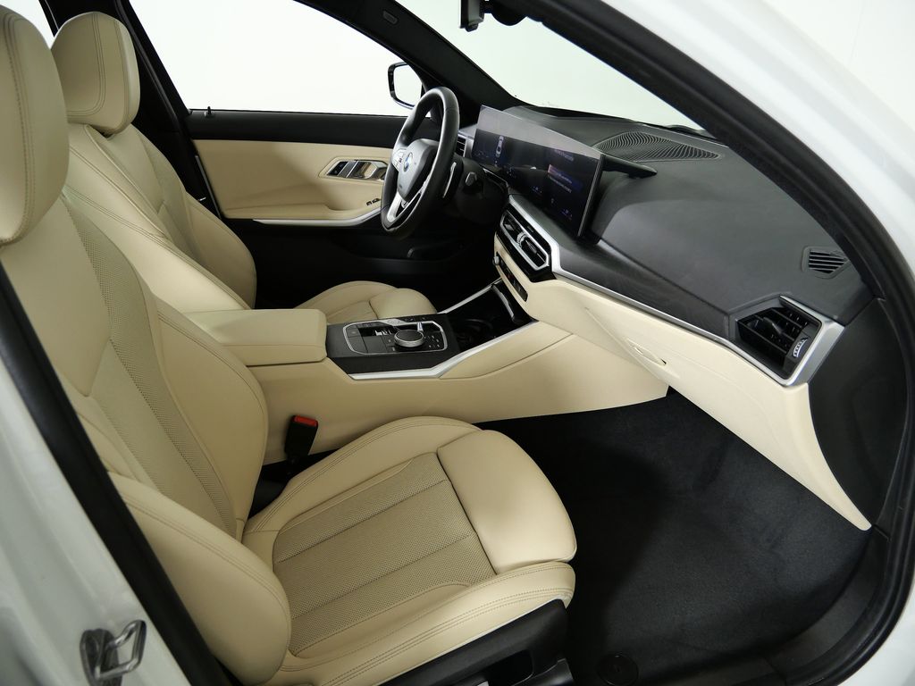 Thumbnail: 2023 BMW 3 Series - 24