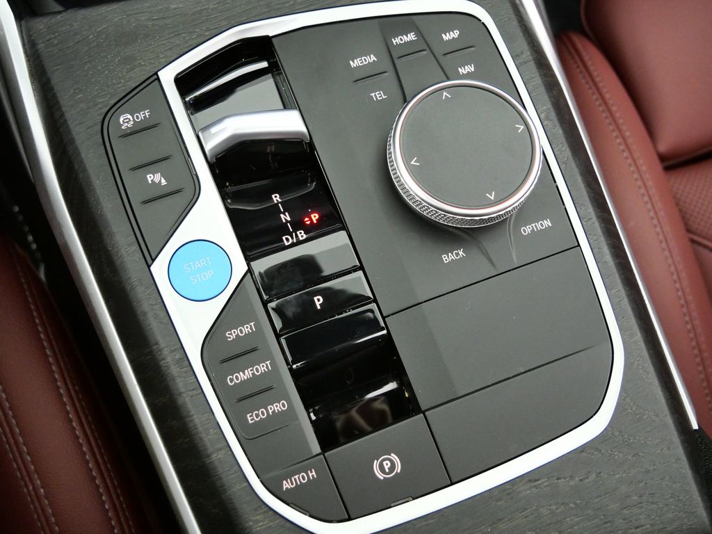 Thumbnail: 2023 BMW i4 - 49