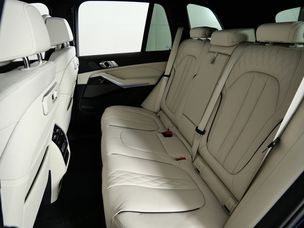 Thumbnail: 2026 BMW X5 - 33