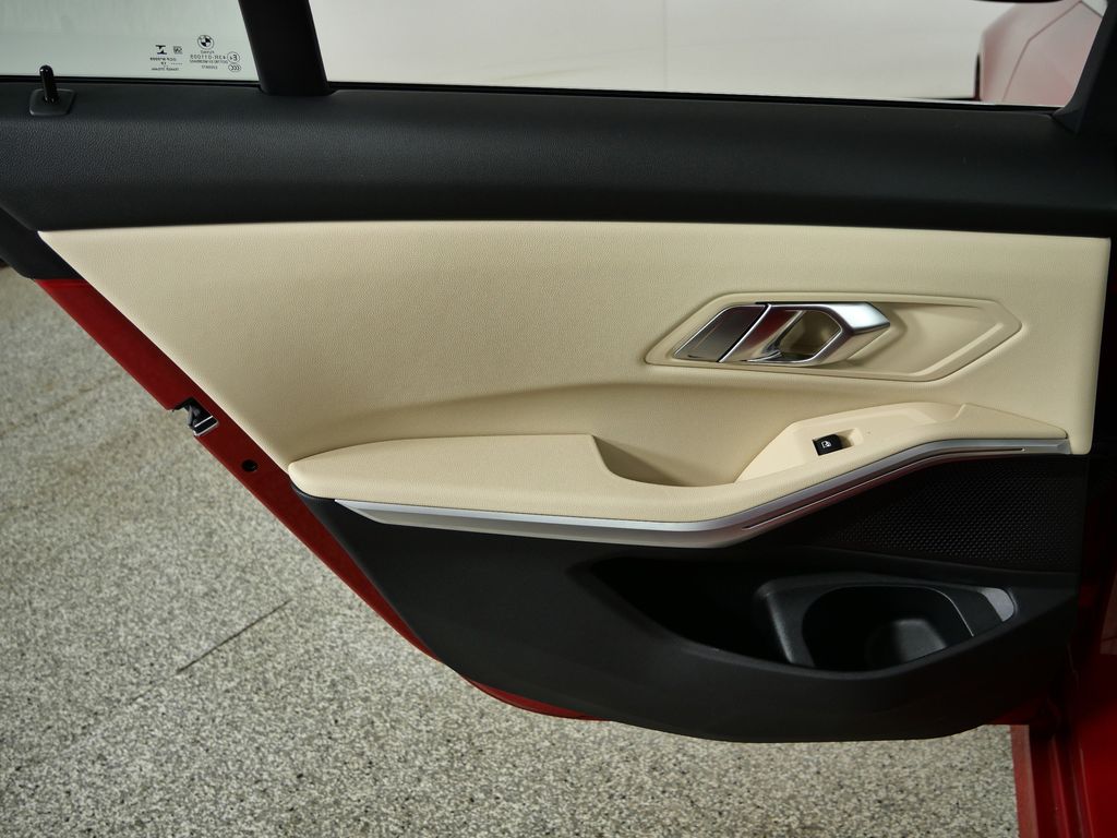 Thumbnail: 2019 BMW 3 Series - 29