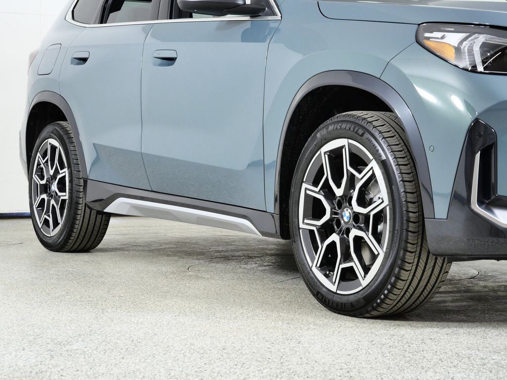 Thumbnail: 2026 BMW X1 - 6