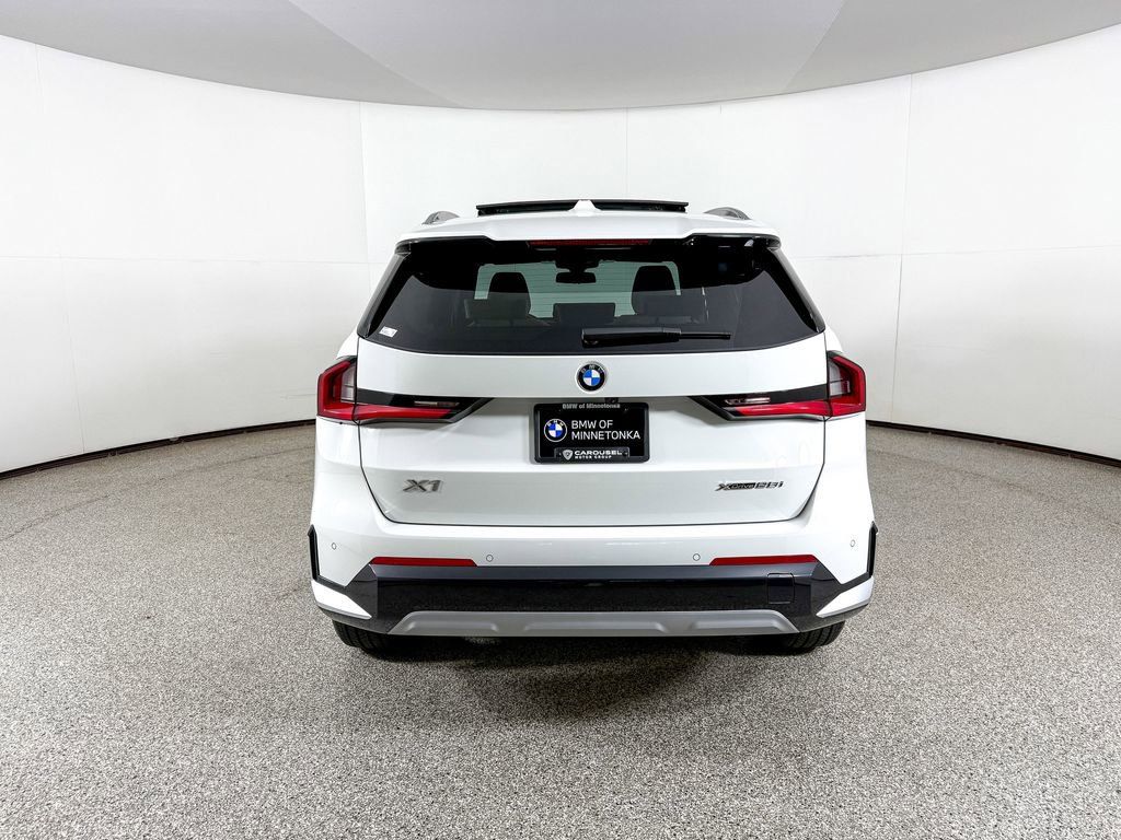 Thumbnail: 2025 BMW X1 - 14