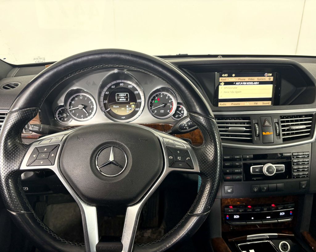 Thumbnail: 2012 Mercedes-Benz E-Class - 8