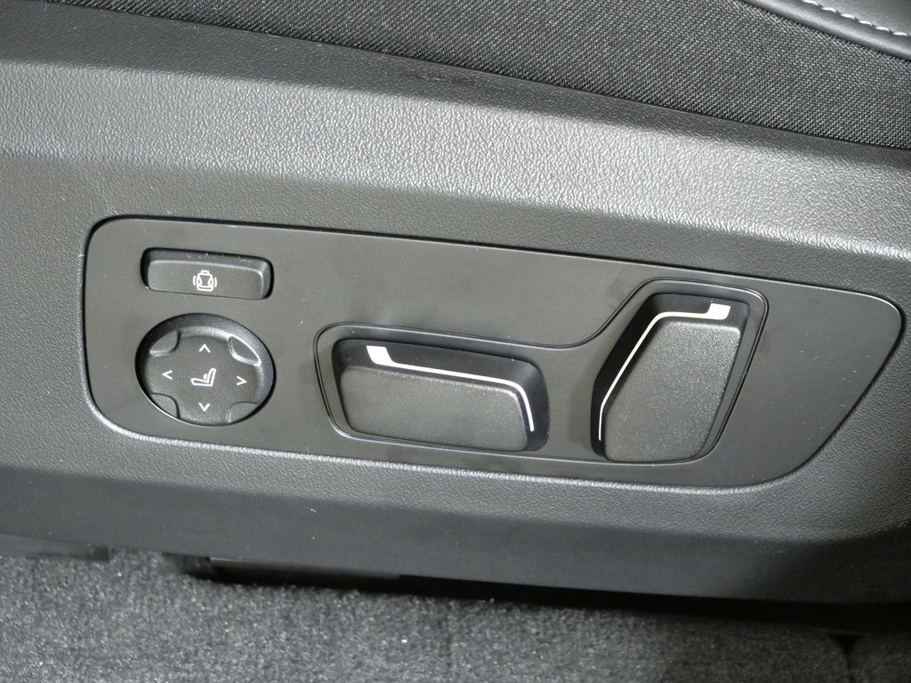 Thumbnail: 2026 BMW X3 - 36