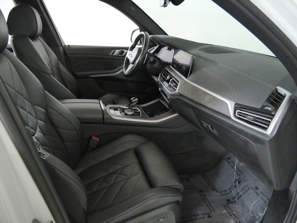 Thumbnail: 2023 BMW X5 - 24