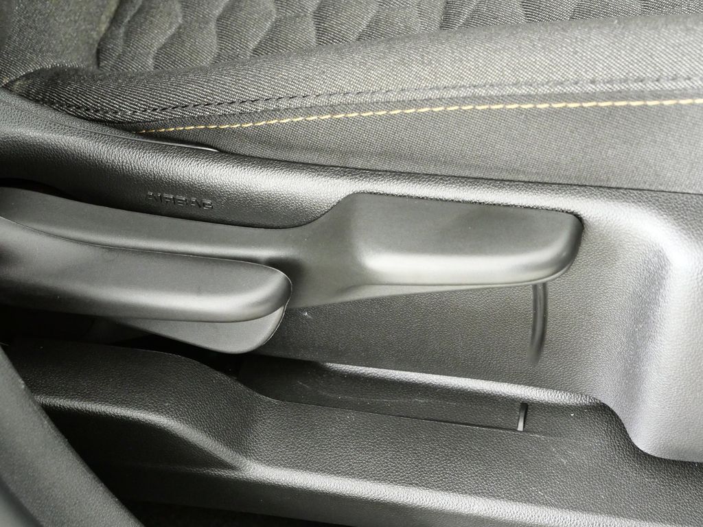 Thumbnail: 2018 Chevrolet Equinox - 22