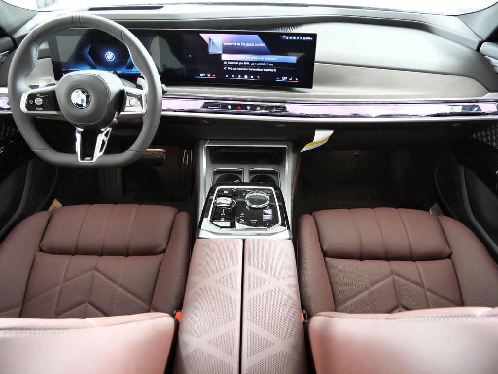 Thumbnail: 2026 BMW 7 Series - 5