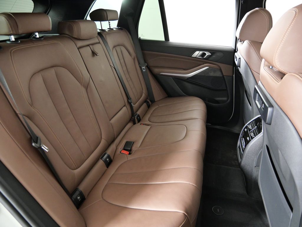 Thumbnail: 2022 BMW X5 - 27