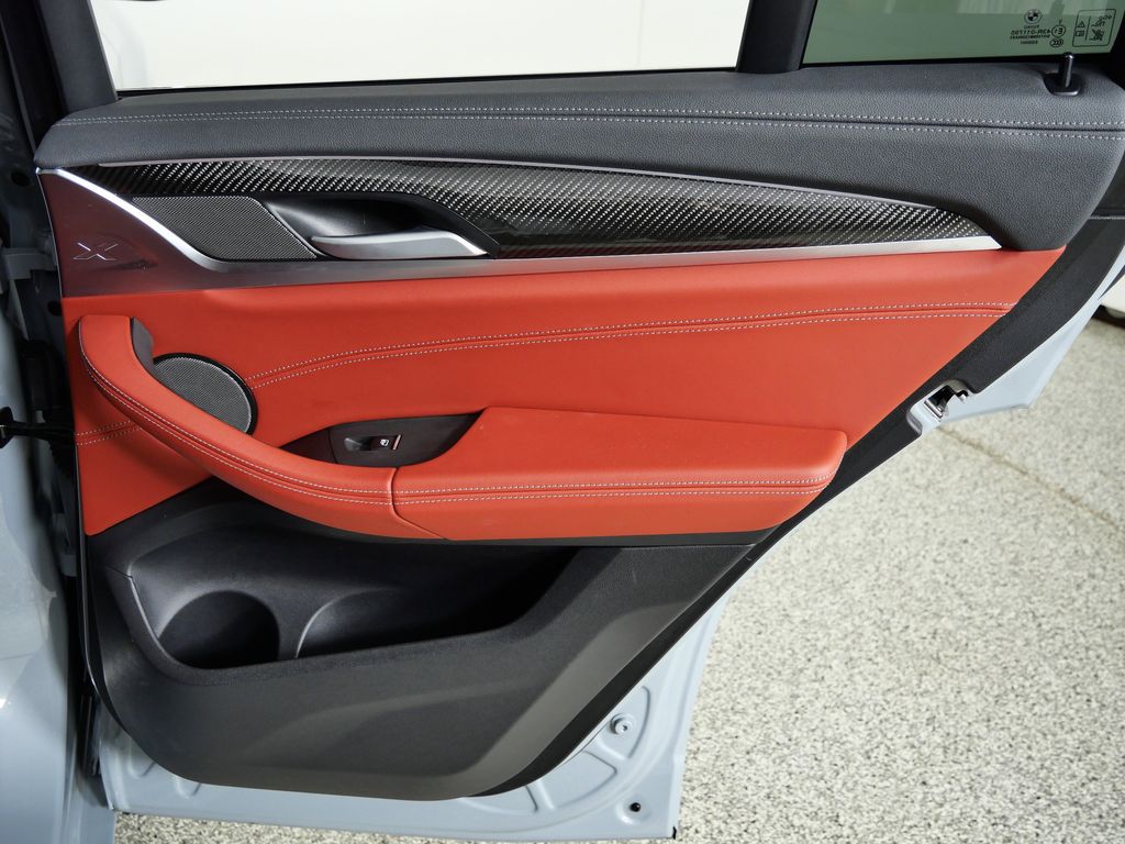 Thumbnail: 2023 BMW X4 - 25