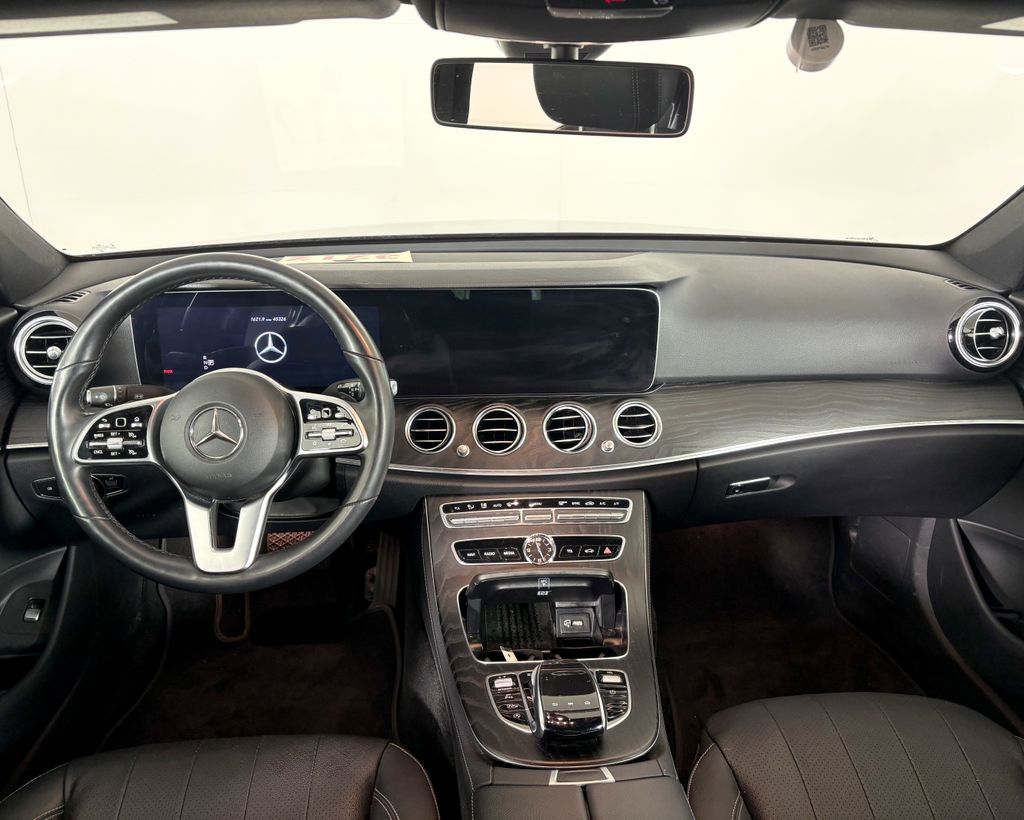 Thumbnail: 2020 Mercedes-Benz E-Class - 9