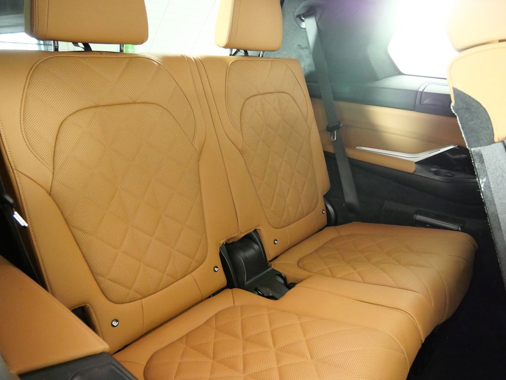 Thumbnail: 2023 BMW X7 - 34