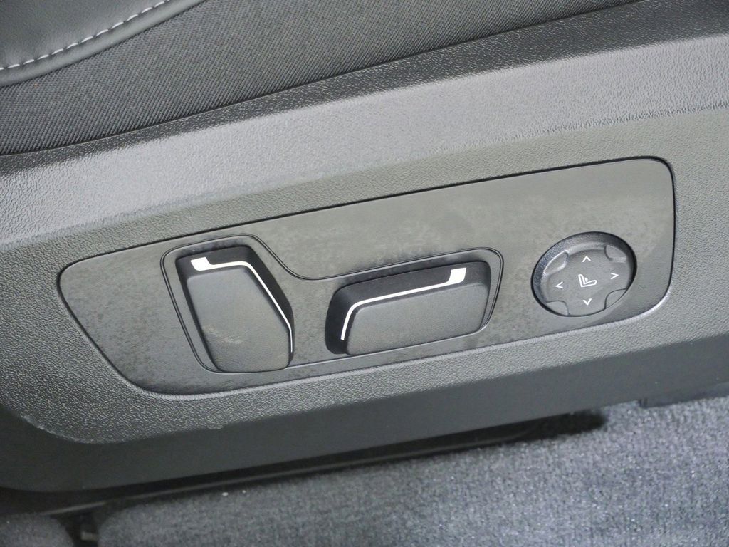 Thumbnail: 2026 BMW X3 - 23