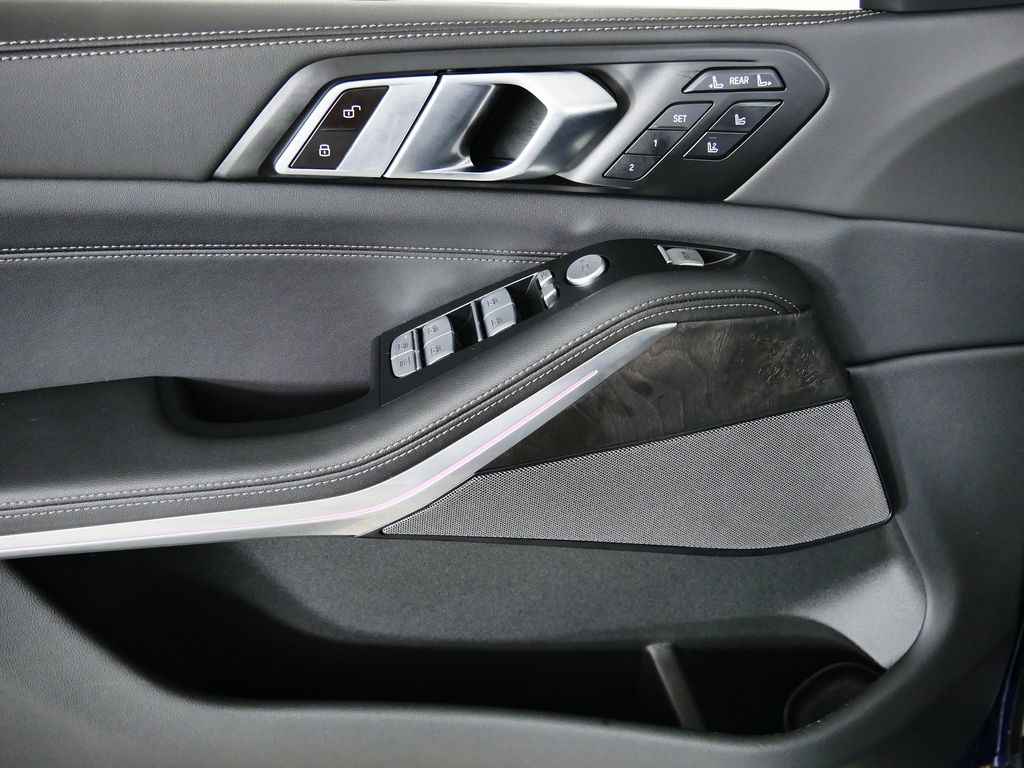 Thumbnail: 2024 BMW X7 - 34