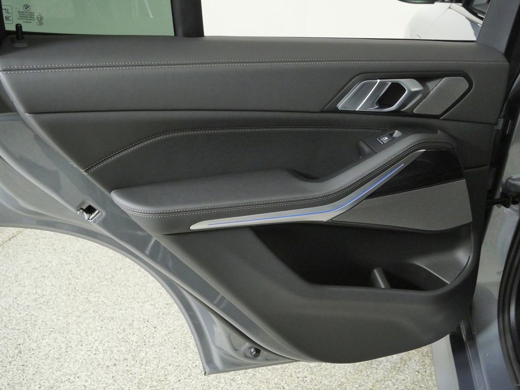 Thumbnail: 2026 BMW X5 - 31