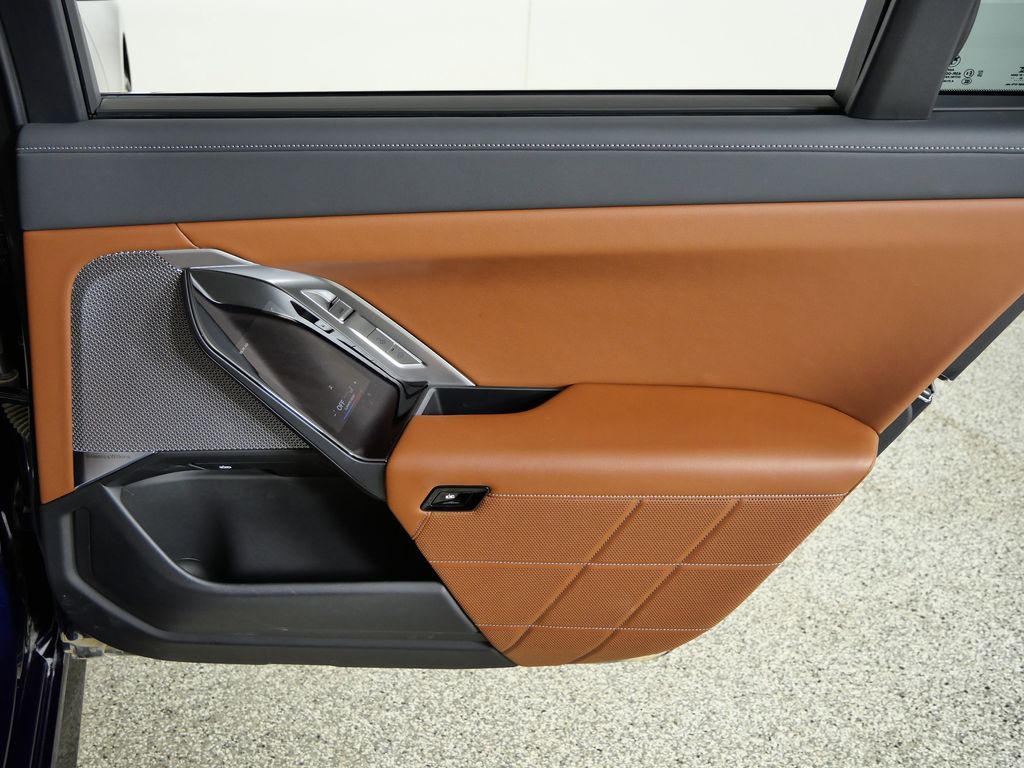 Thumbnail: 2023 BMW 7 Series - 30