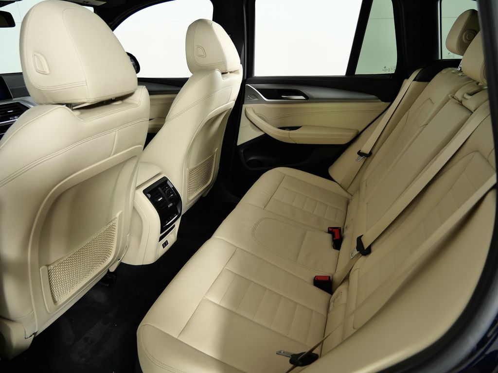 Thumbnail: 2021 BMW X3 - 31