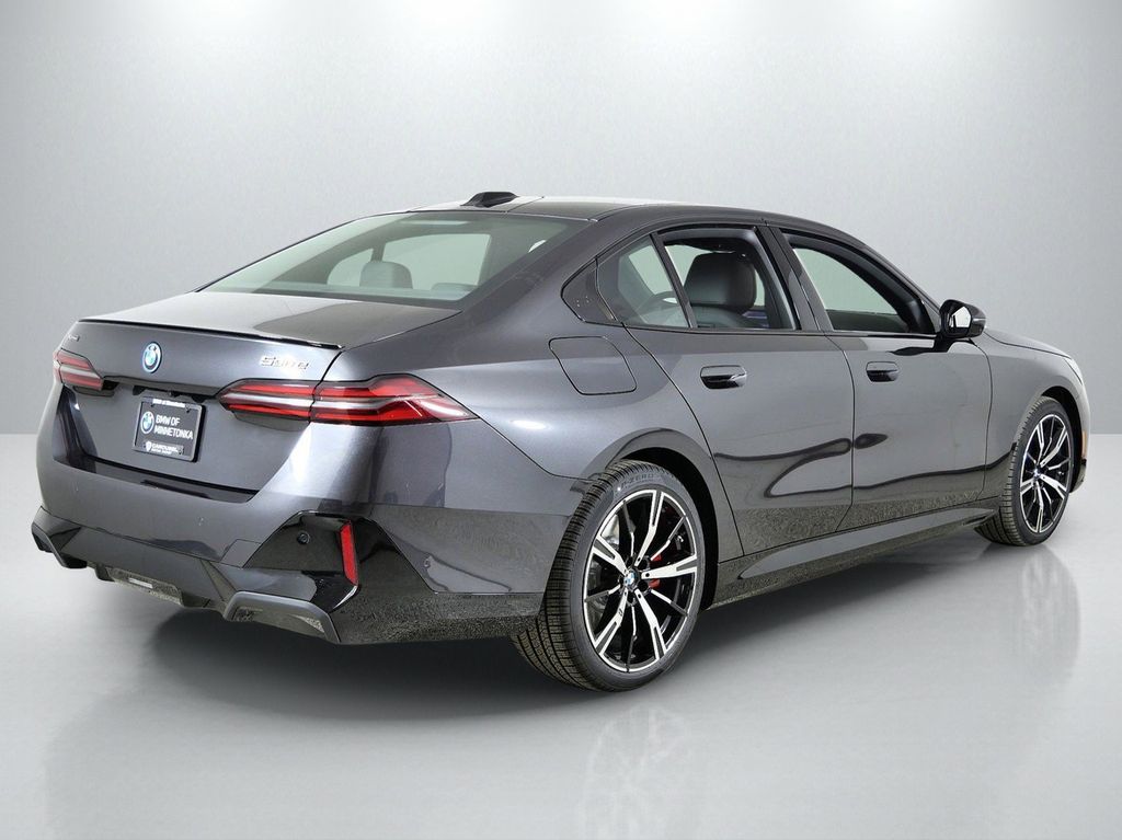 Thumbnail: 2026 BMW 5 Series - 9