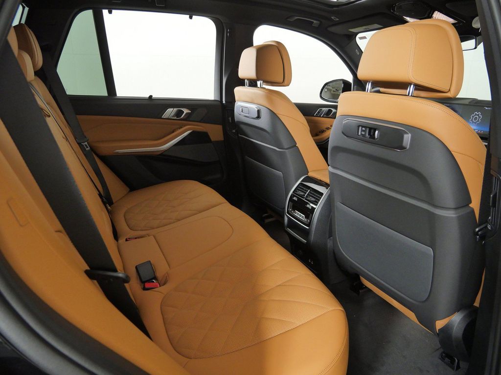 Thumbnail: 2026 BMW X5 - 26