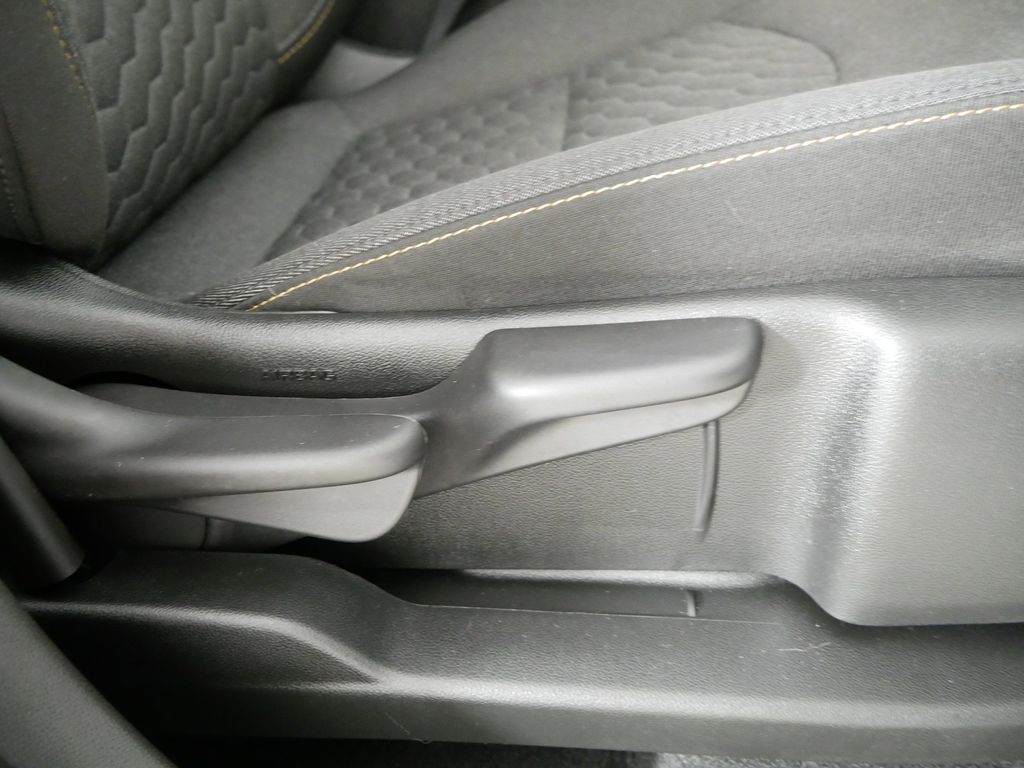 2020 Chevrolet Equinox LT 21