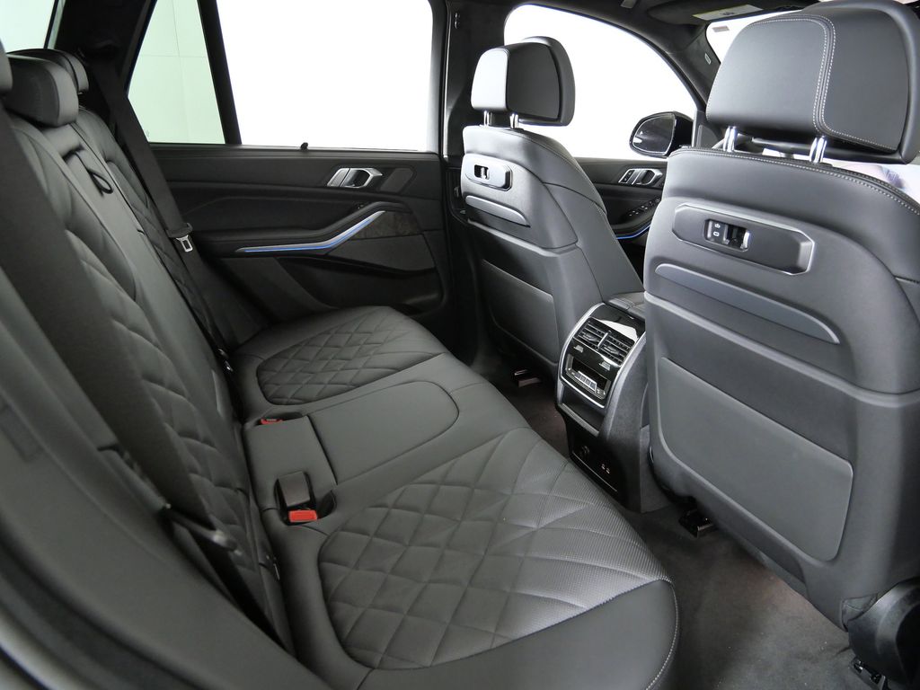 Thumbnail: 2026 BMW X5 - 26