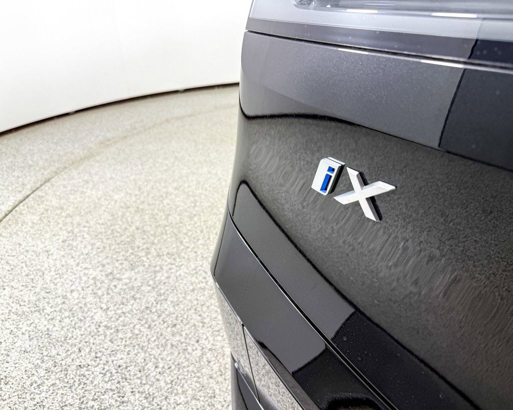 Thumbnail: 2025 BMW iX - 15