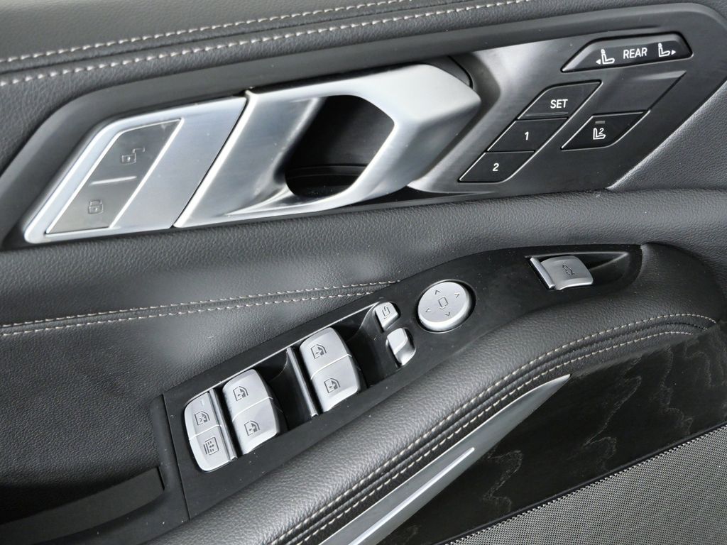 Thumbnail: 2020 BMW X7 - 37