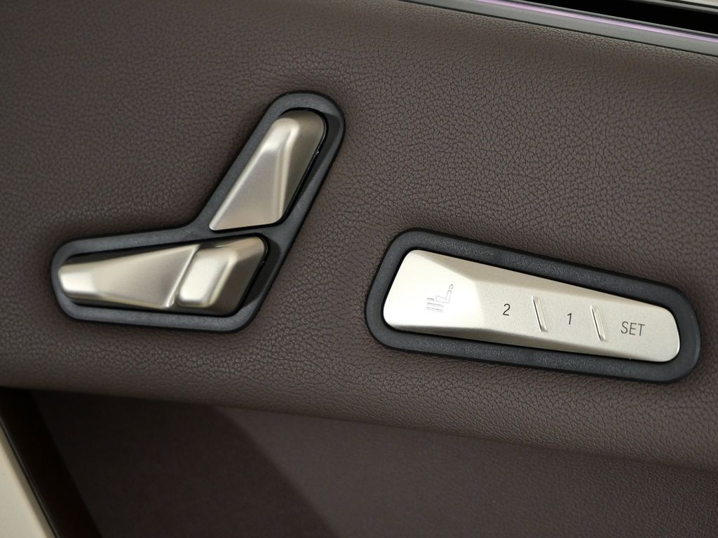 Thumbnail: 2026 BMW iX - 23