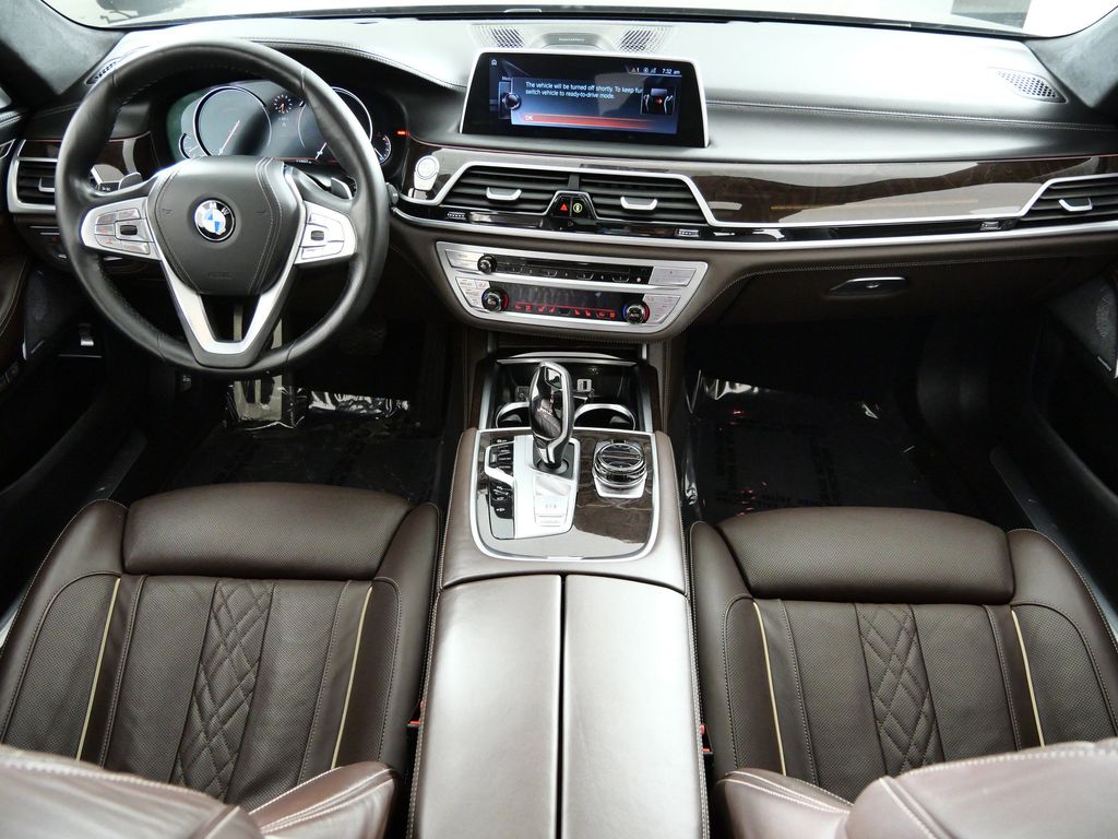 Thumbnail: 2016 BMW 7 Series - 6