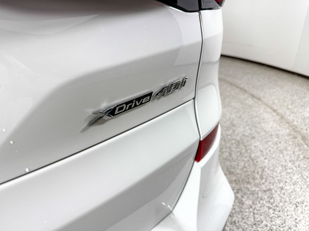 Thumbnail: 2026 BMW X5 - 15