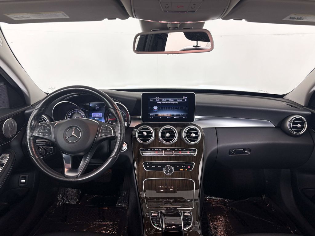 Thumbnail: 2016 Mercedes-Benz C-Class - 9