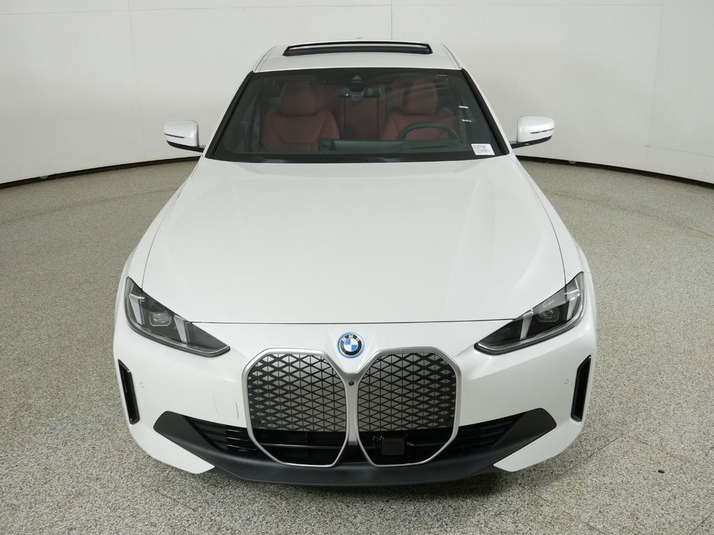 Thumbnail: 2025 BMW i4 - 17