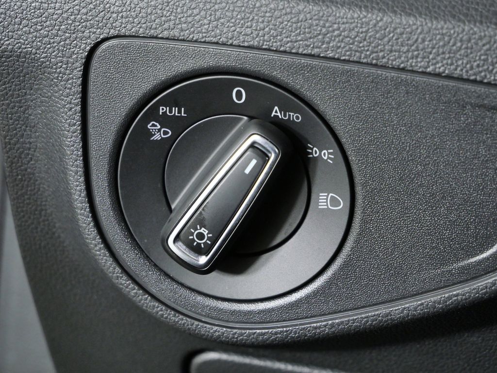 Thumbnail: 2023 Volkswagen Atlas - 39