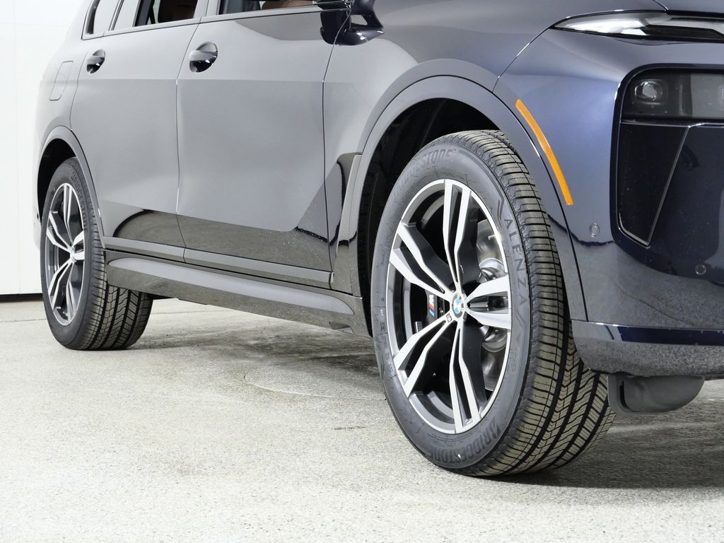 Thumbnail: 2026 BMW X7 - 6
