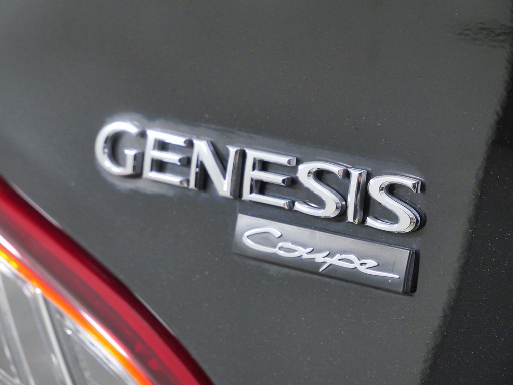 Thumbnail: 2015 Hyundai Genesis - 12