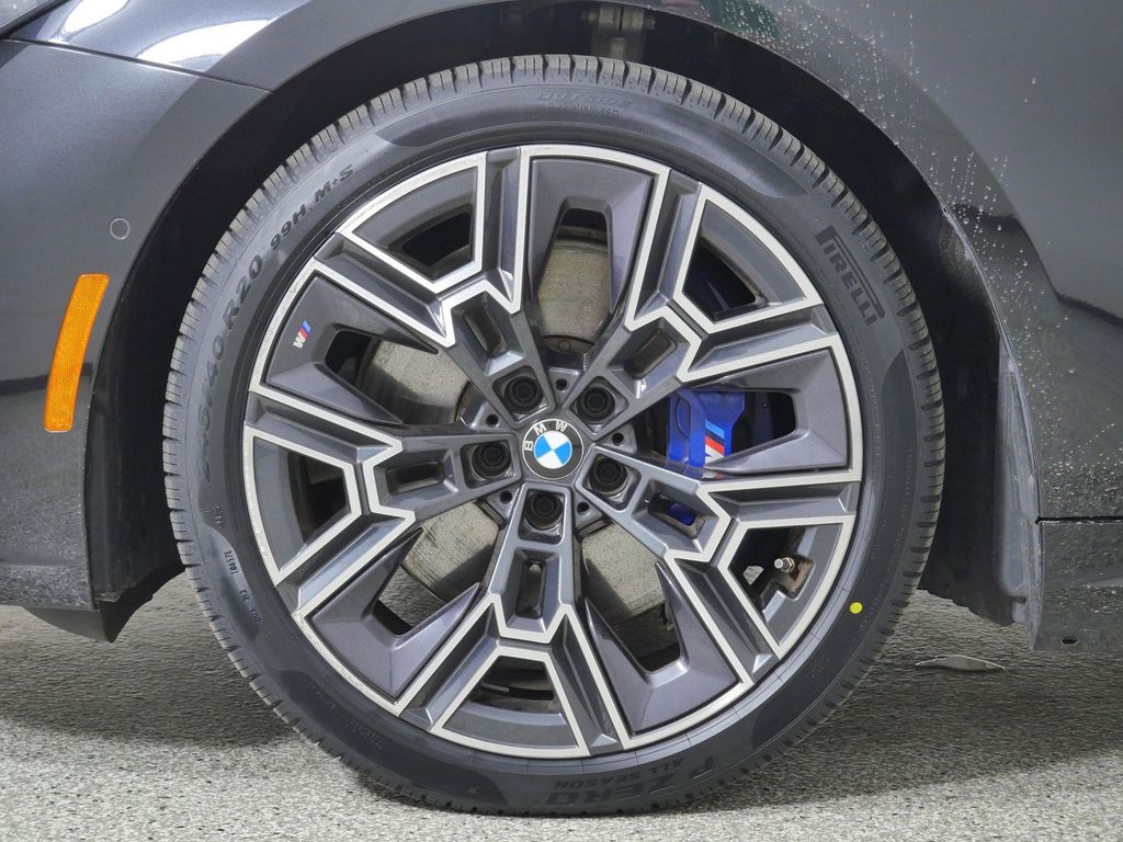 Thumbnail: 2026 BMW i5 - 20