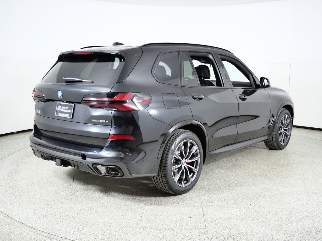 Thumbnail: 2026 BMW X5 - 9