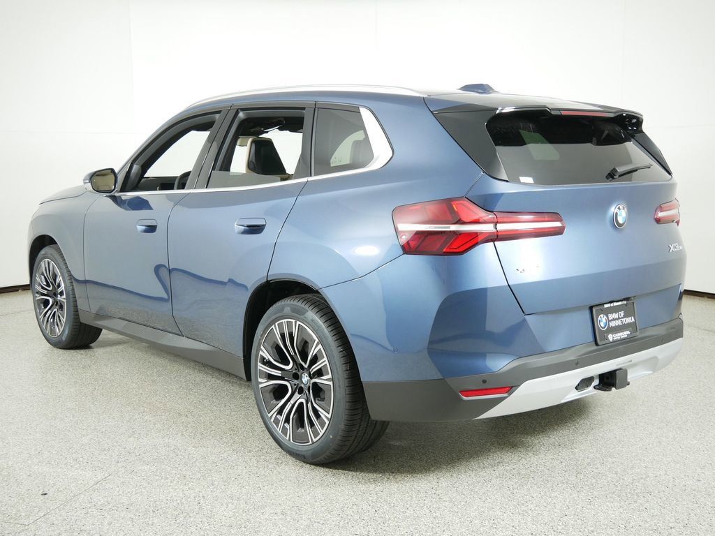 Thumbnail: 2025 BMW X3 - 15