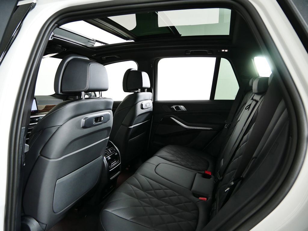 Thumbnail: 2026 BMW X5 - 27