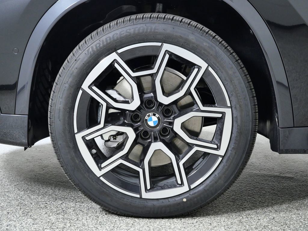 Thumbnail: 2026 BMW X1 - 19