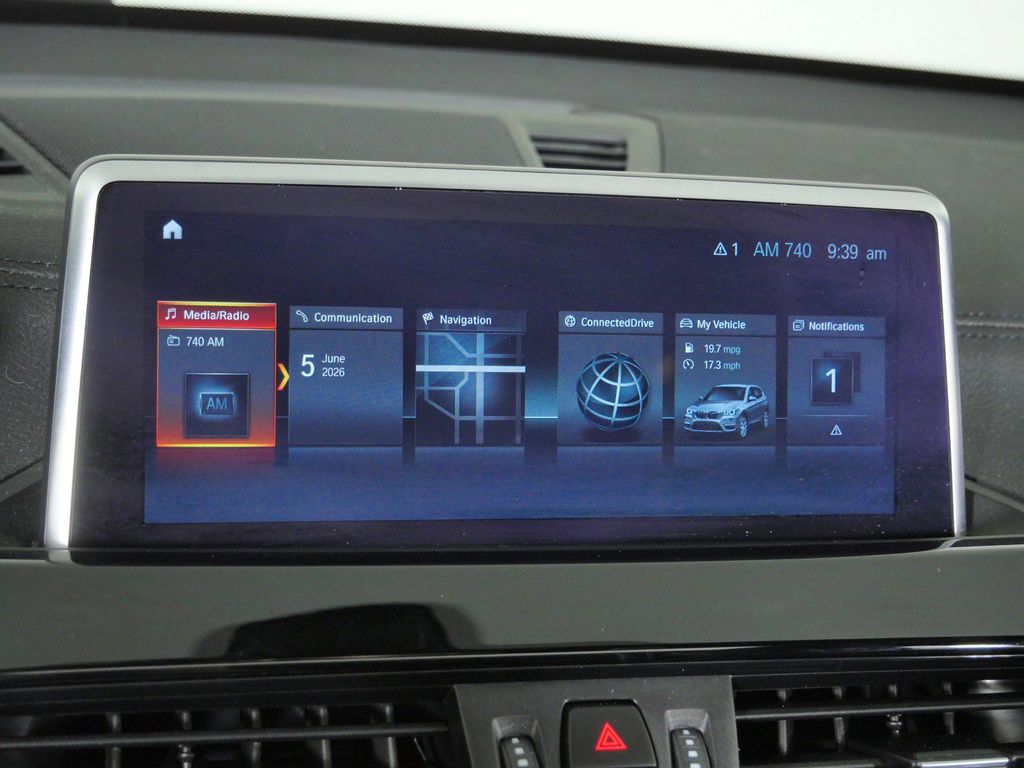 Thumbnail: 2021 BMW X1 - 42