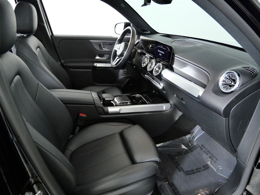 Thumbnail: 2022 Mercedes-Benz EQB - 21