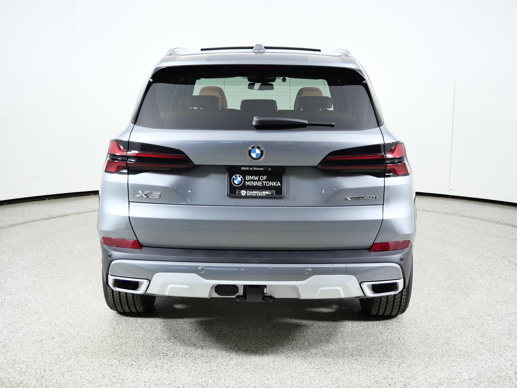 Thumbnail: 2026 BMW X5 - 10