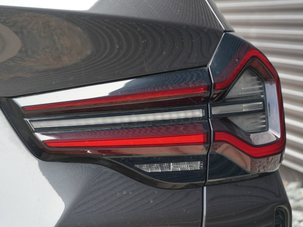 Thumbnail: 2023 BMW X3 - 11