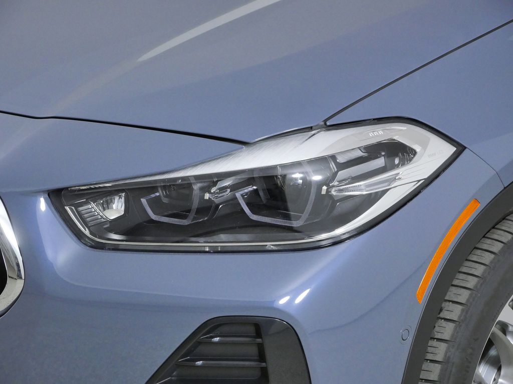 Thumbnail: 2021 BMW X2 - 4