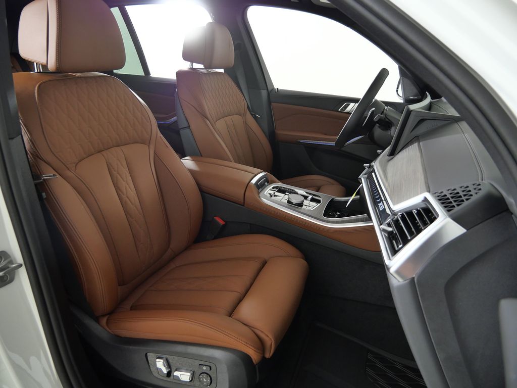 Thumbnail: 2026 BMW X5 - 21